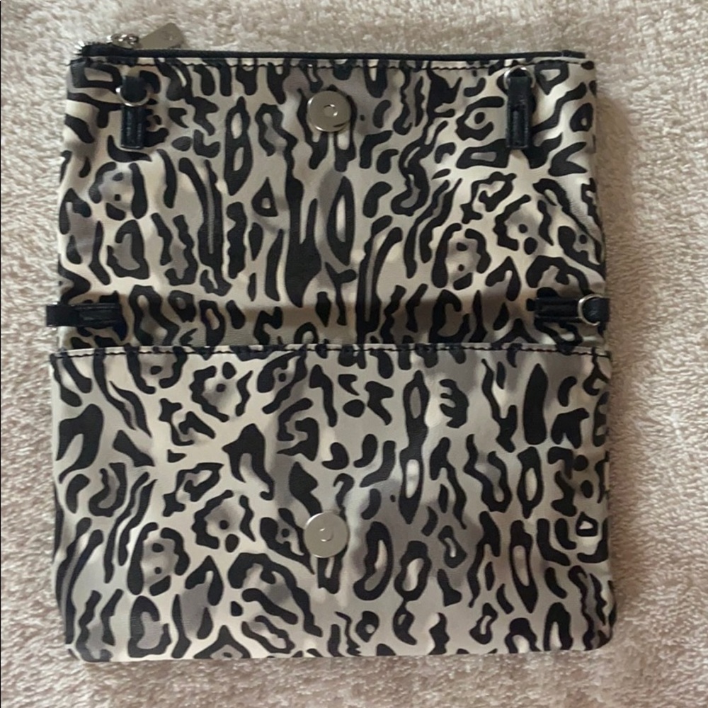 Purse - Picture 2 of 5